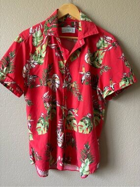 seaplane Men's button down tropical shirt Size Medium Red Short Sleeve